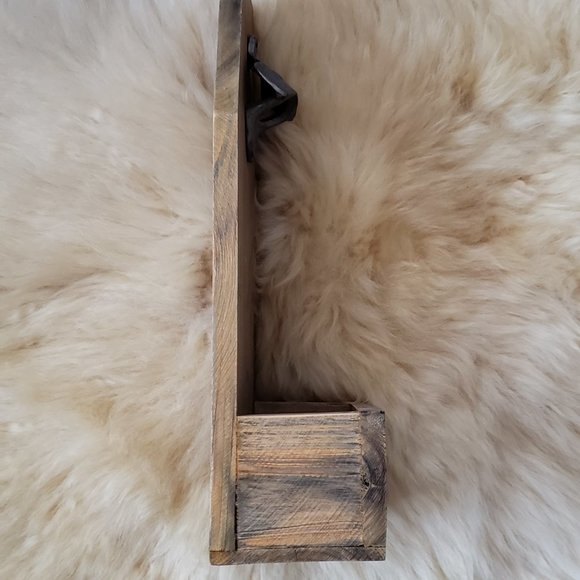 Cute Wooden Bottle Opener Tabletop Stand - Picture 5 of 8